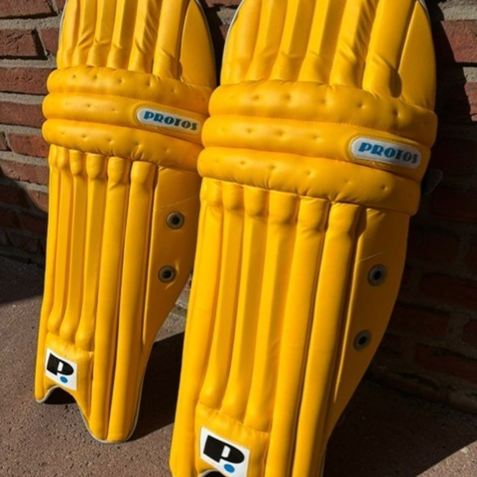 PROTOS batting legguard YELLOW
