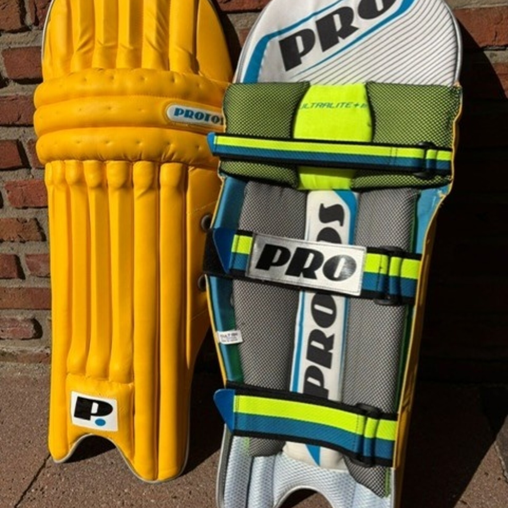 PROTOS batting legguard YELLOW