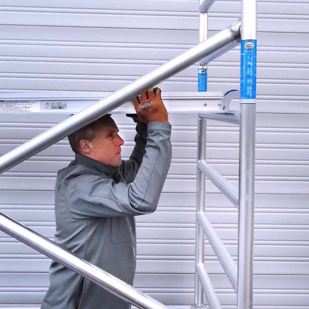 Basic rolsteiger 75 x 9.2 mtr AGS-LIGHT voorloopleuning  lichtgewicht platform