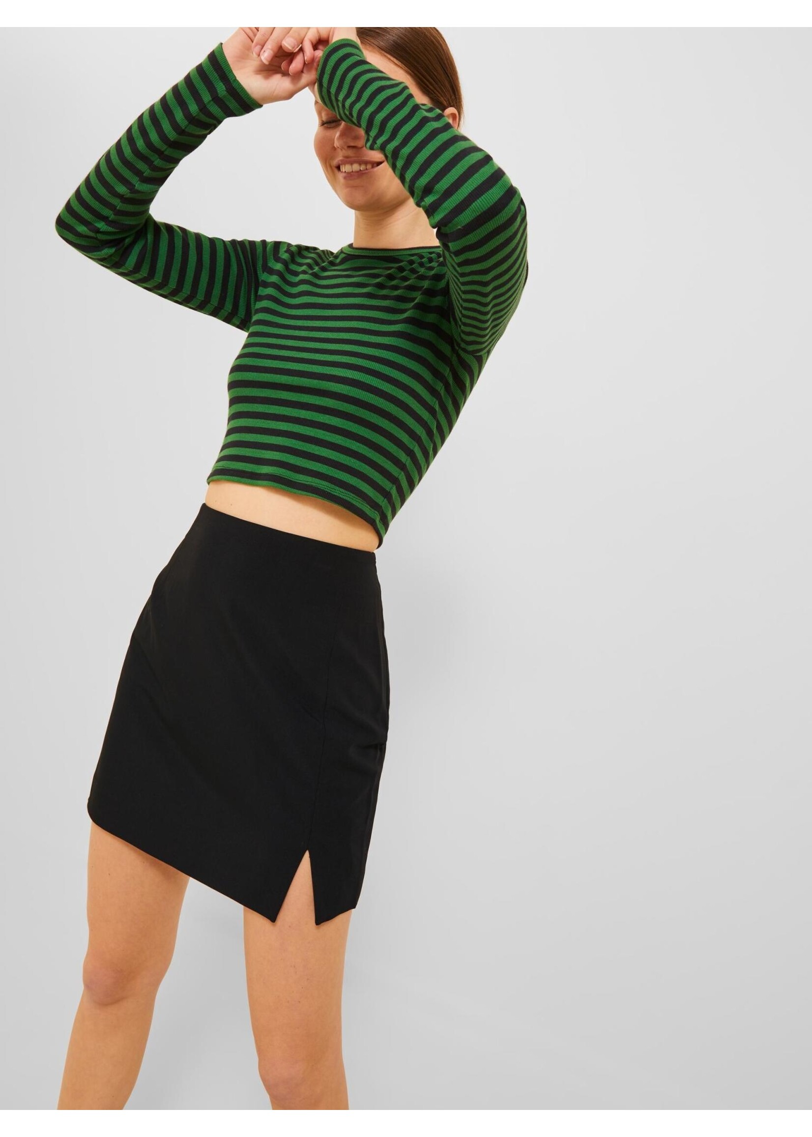 JXMARY SHORT SKIRT - BLACK