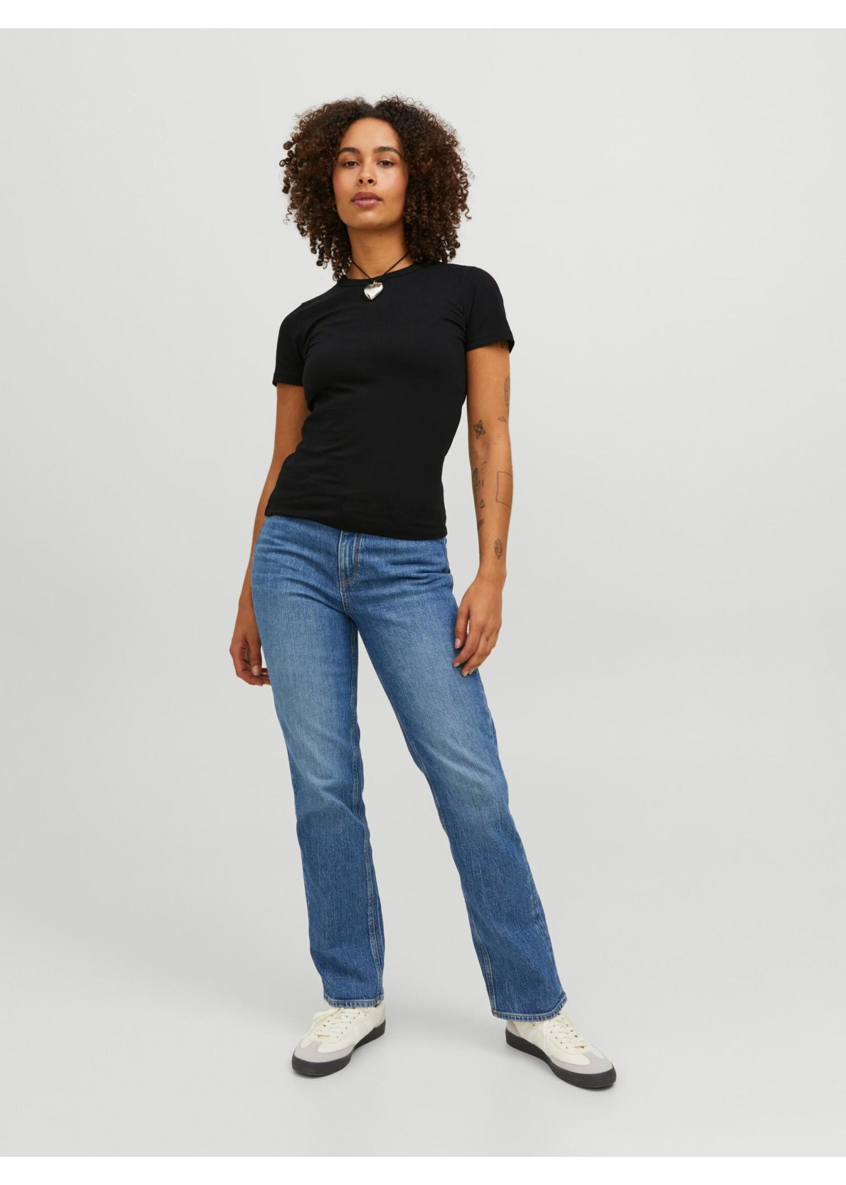 JXGIGI TEE - BLACK