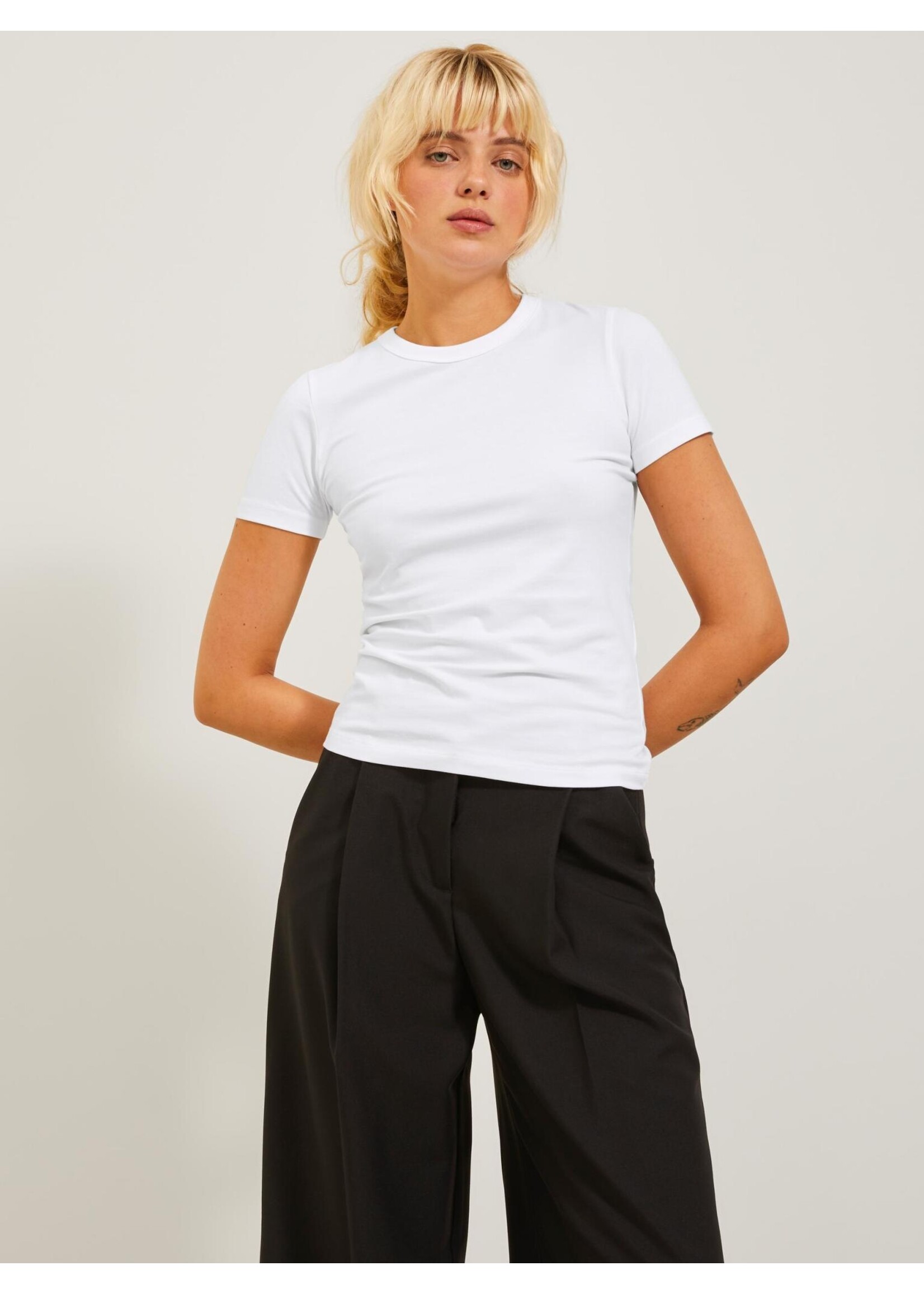 JXGIGI TEE - BRIGHT WHITE