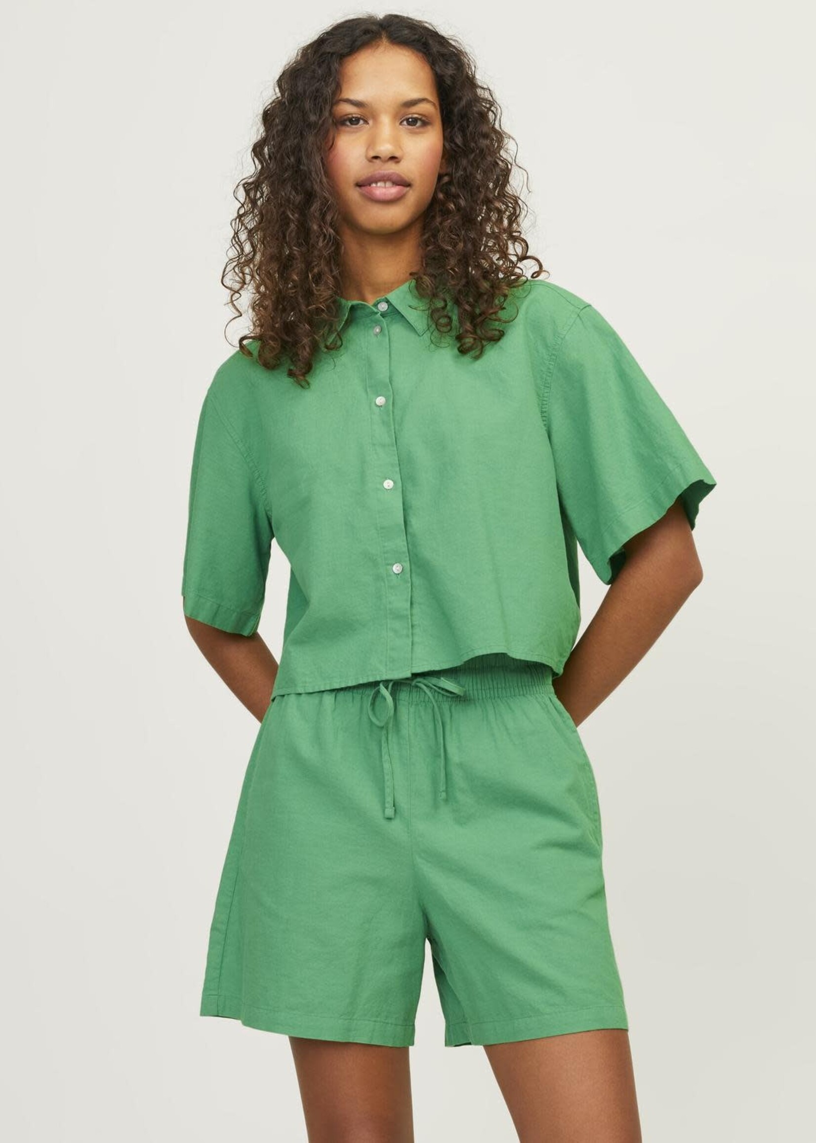 JJXX JXLULU CROPPED LINE BLEND SHIRT - MEDIUM GREEN