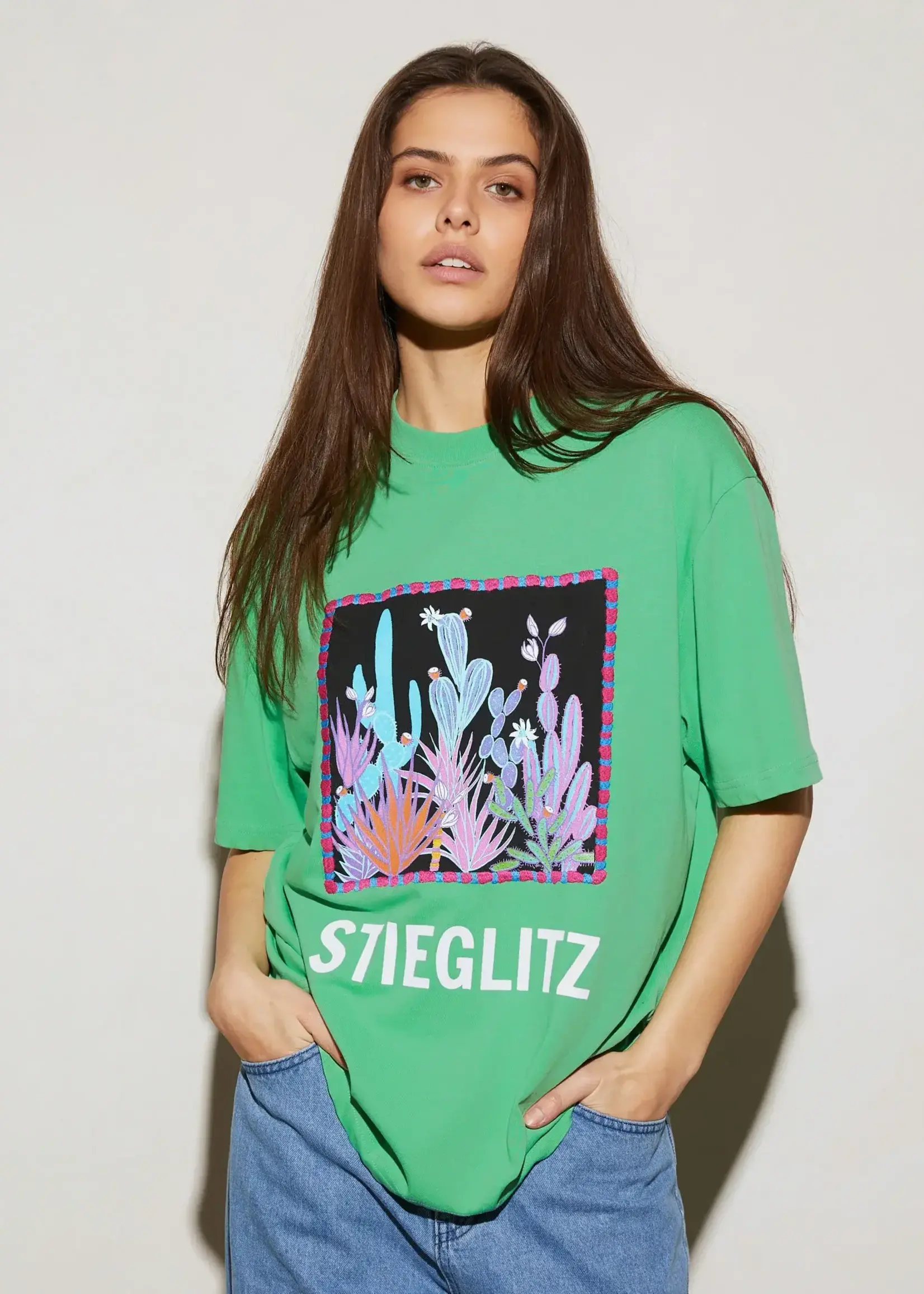 Stieglitz Elia Oversized Worn Out T-shirt - Green