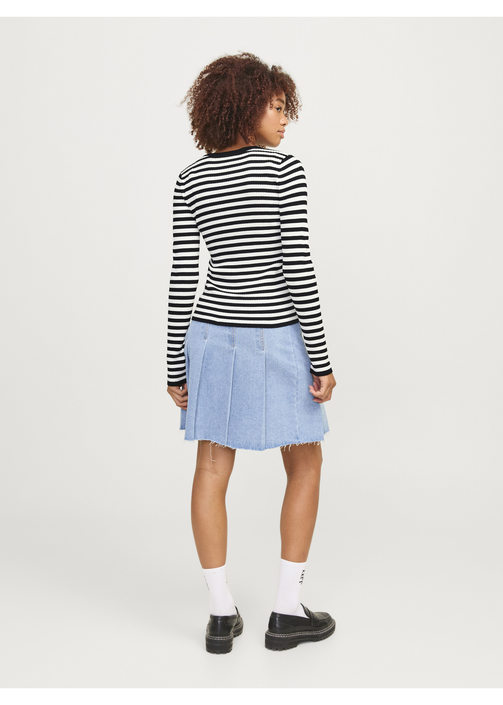 JXJODI TIGHT STRIPE CREW NECK KNIT - CLOUD DANCER
