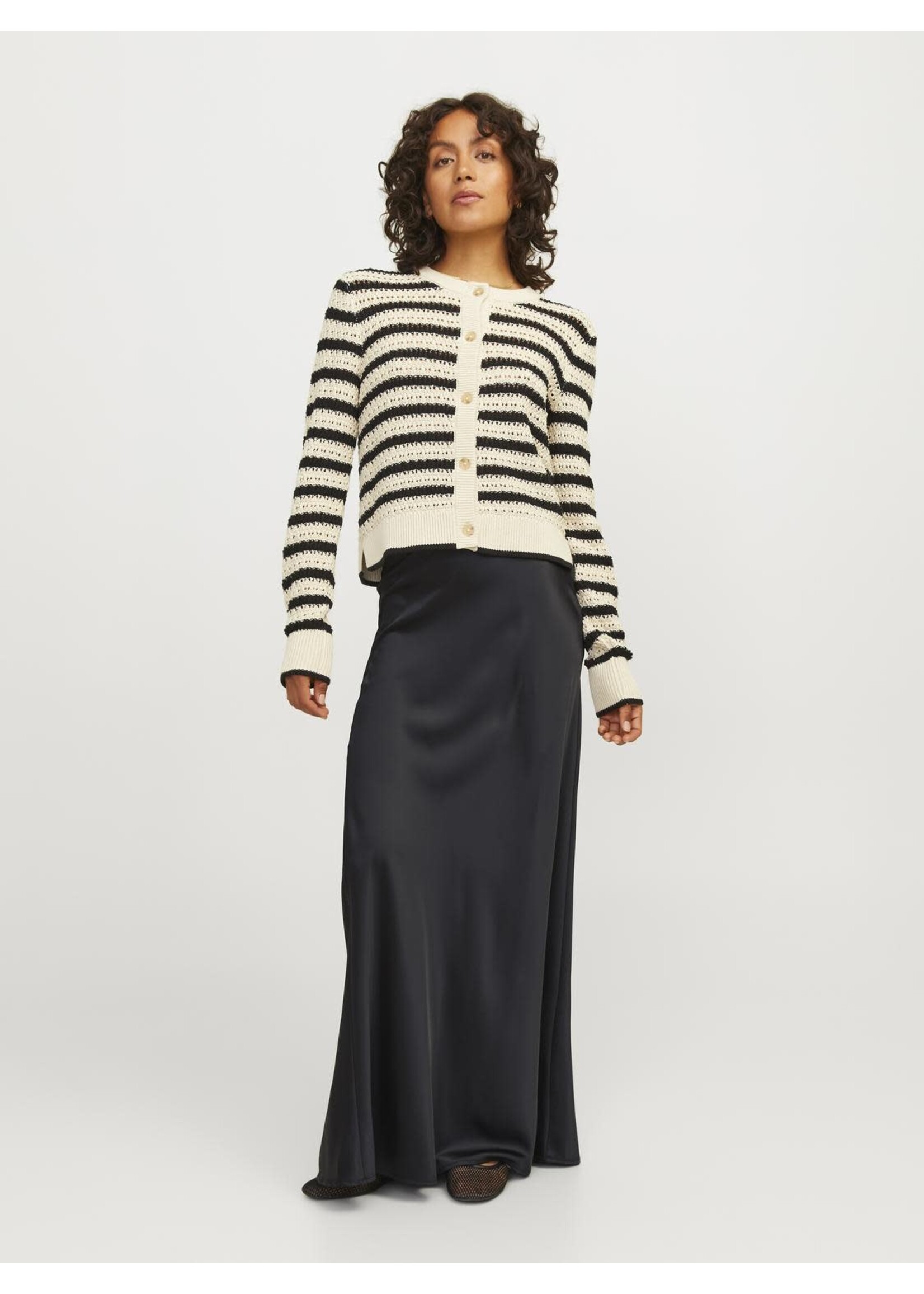 JXEVA SATIN MAXI SKIRT - BLACK