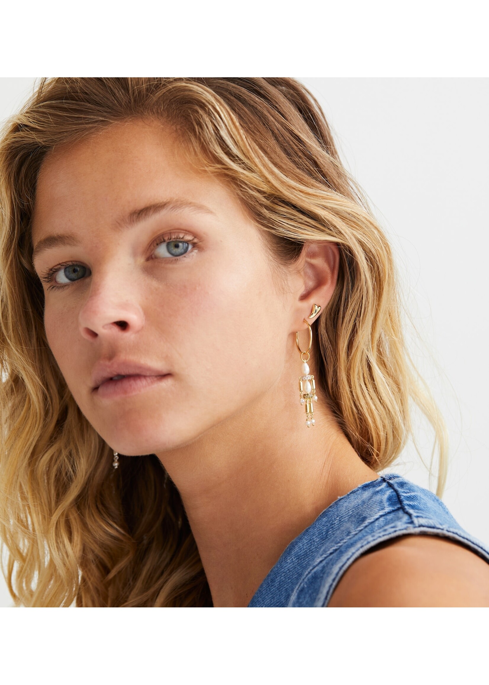 anna+nina Single Groovy Heart Stud Earring - Gold Plated