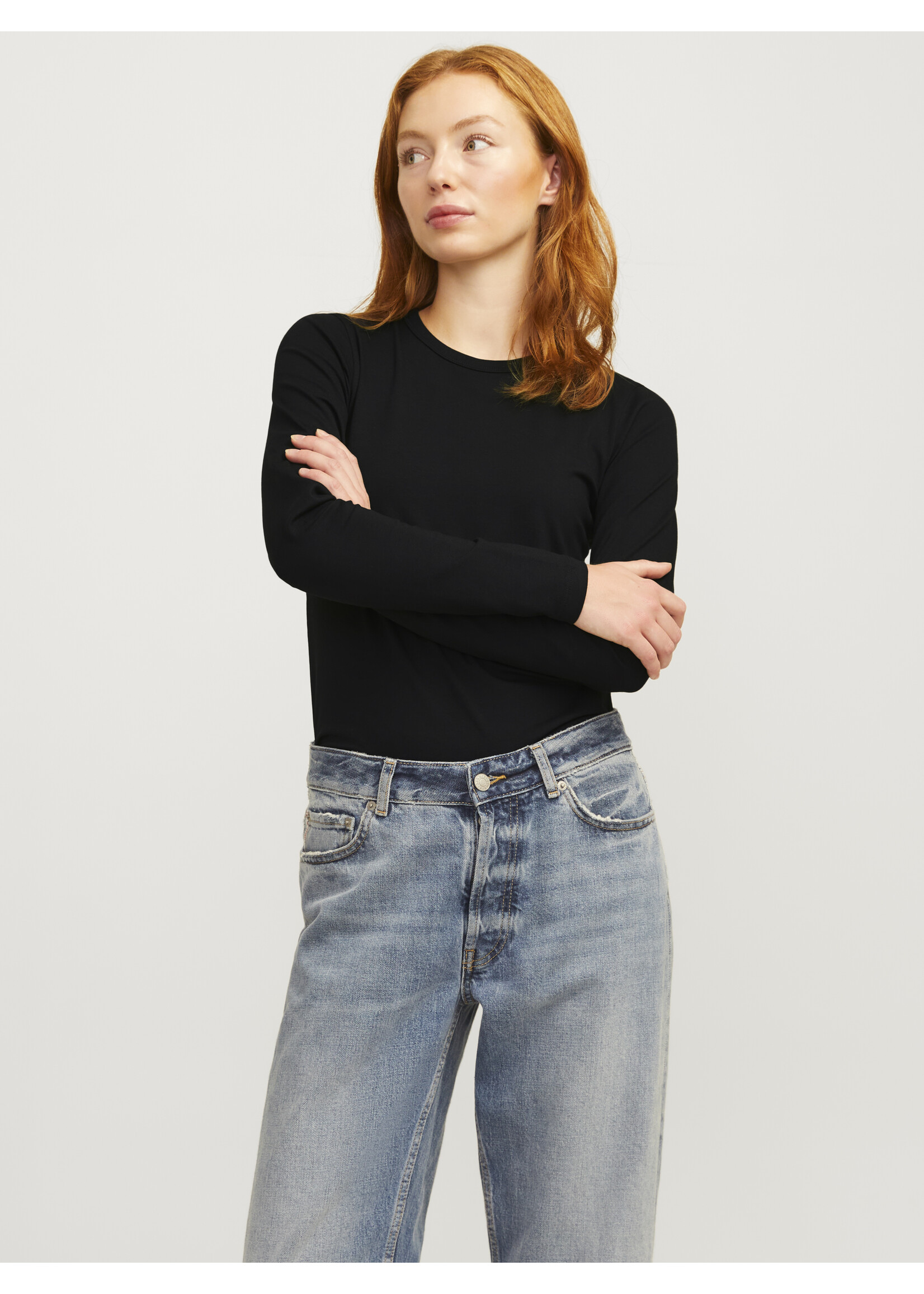 JXCELINE GIGI LS SOLID TEE - BLACK