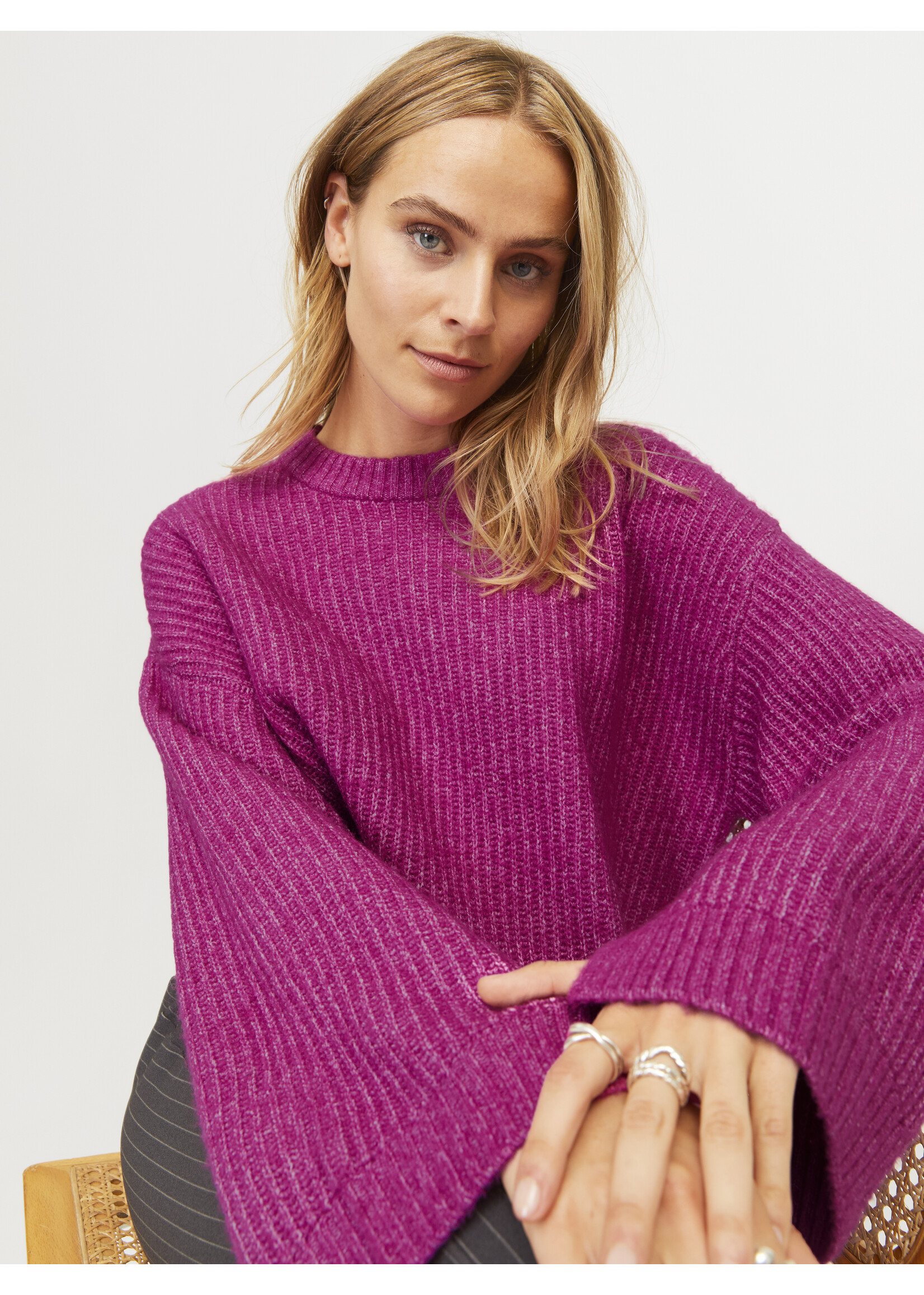 JXSIGGA CREW NECK KNIT - FUCHSIA RED