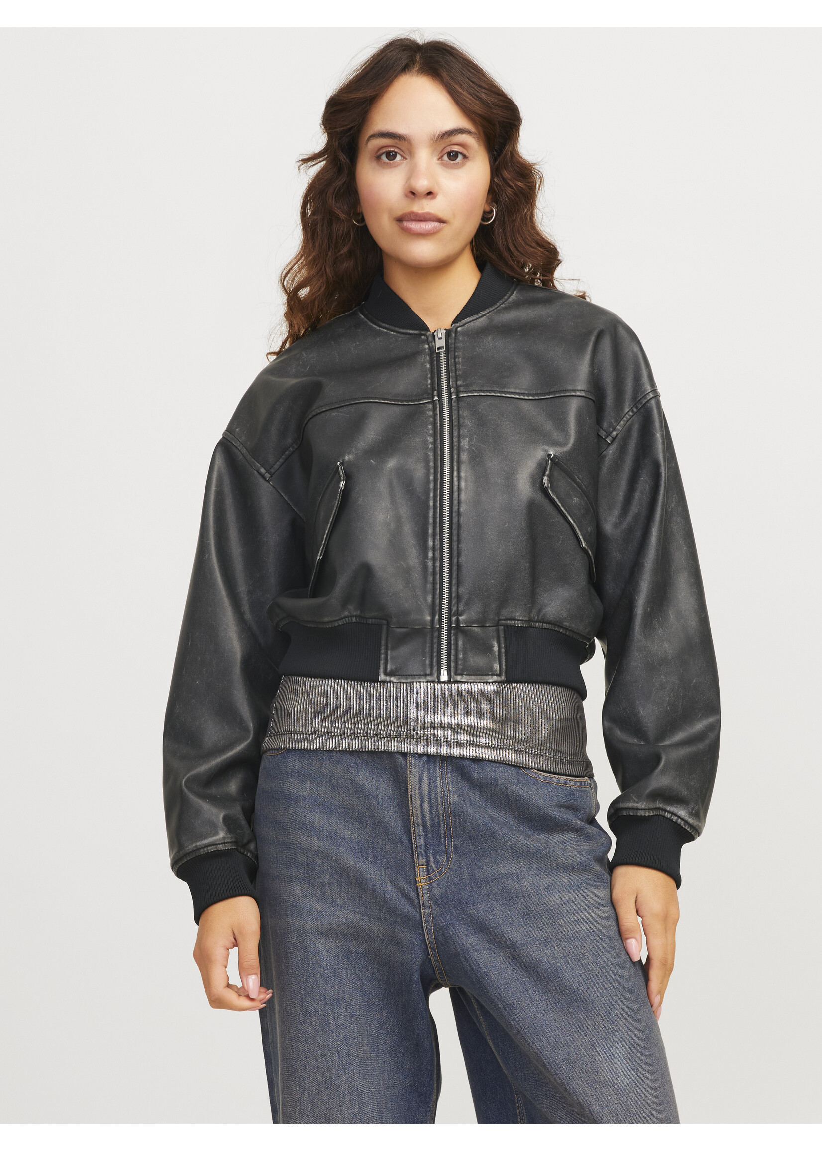 JXTORA BOMBER JACKET - BLACK
