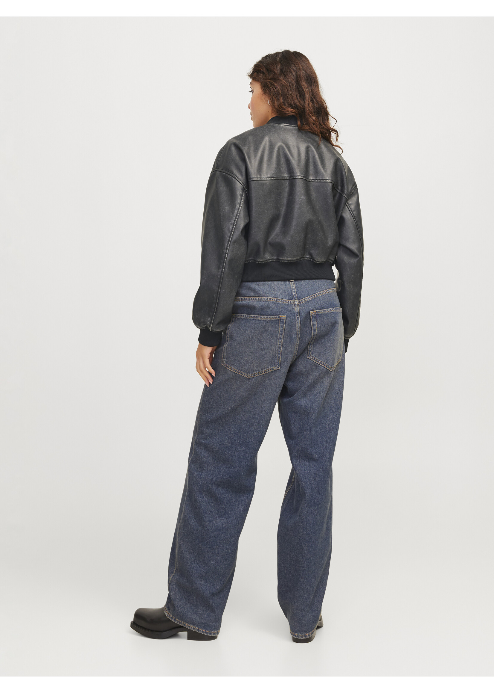 JXTORA BOMBER JACKET - BLACK