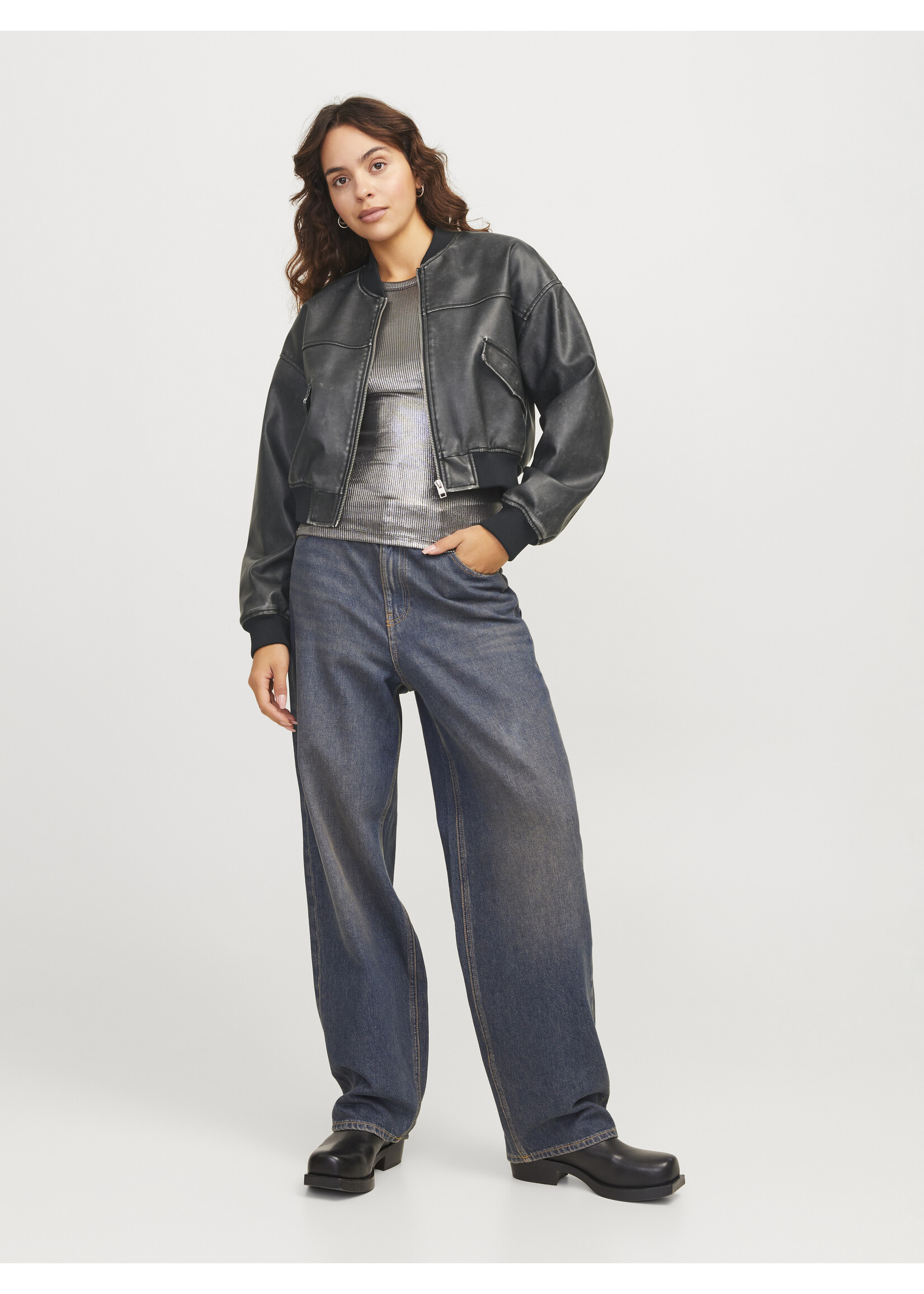 JXTORA BOMBER JACKET - BLACK
