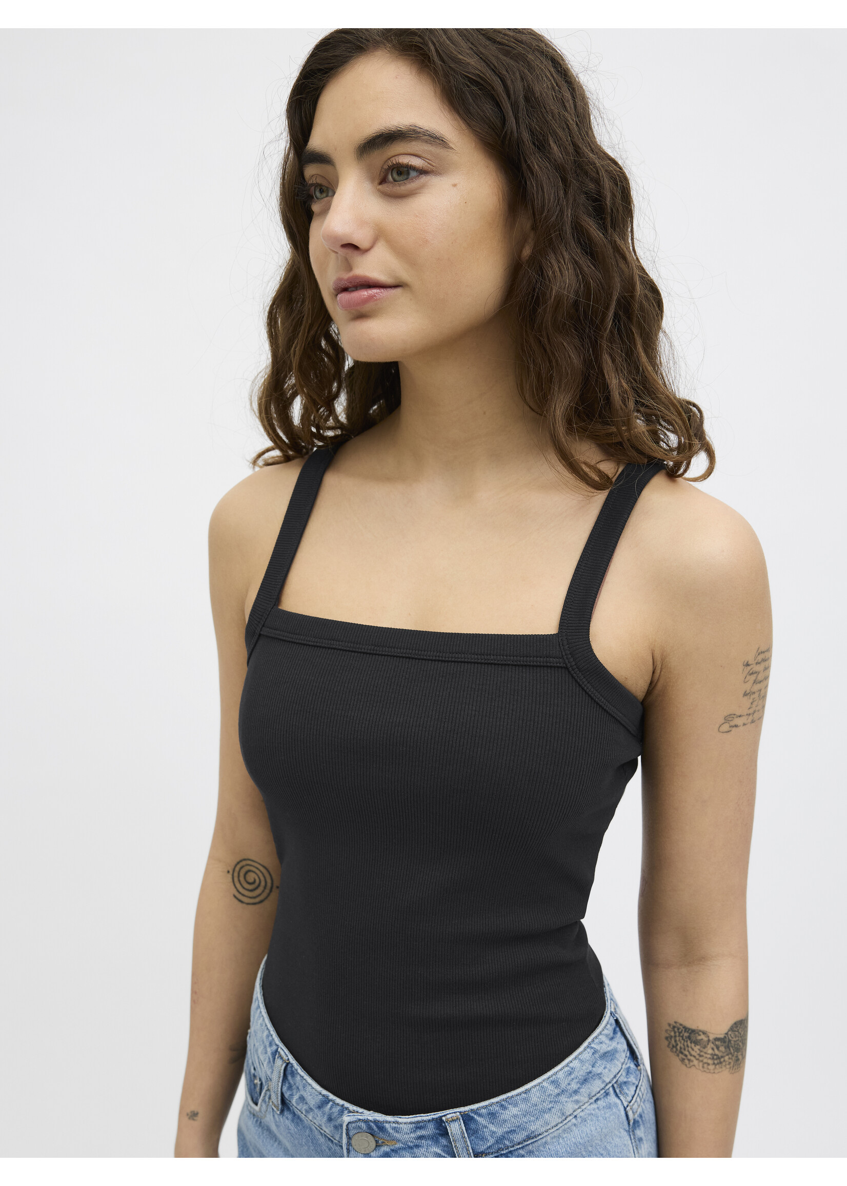 JXFIFI RIB TOP - BLACK