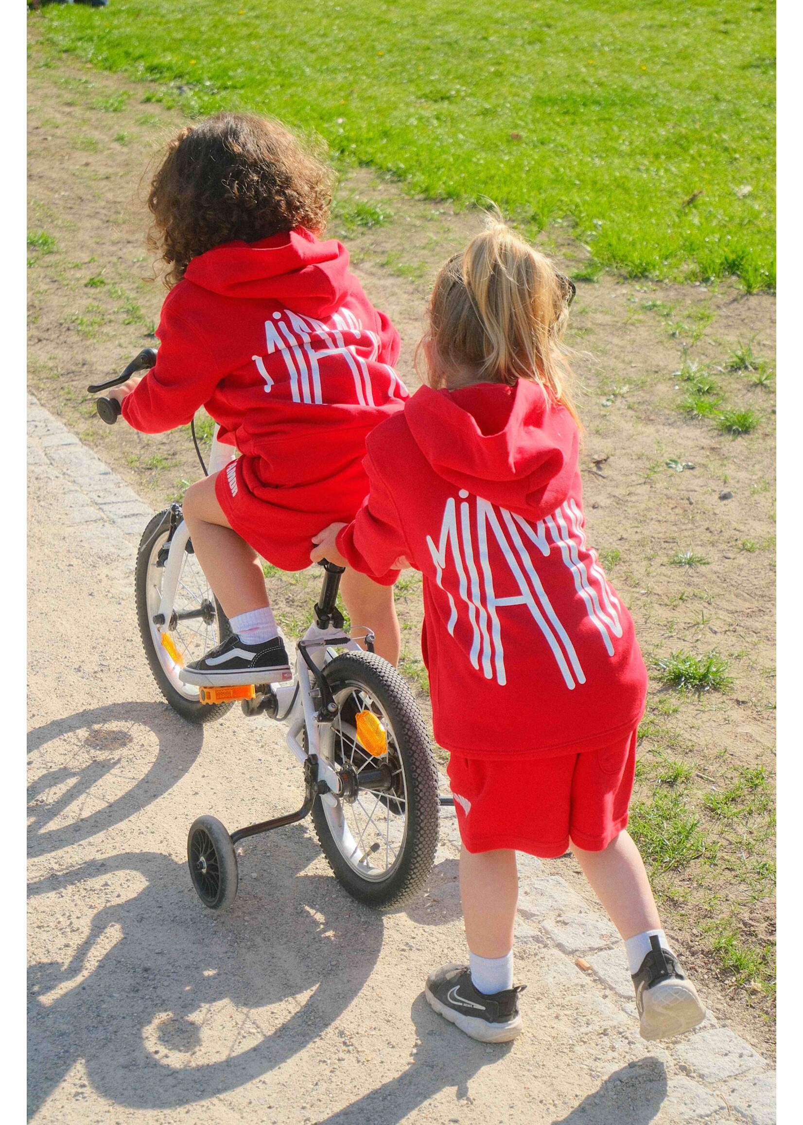 MIAMOR NEW - Mini Miamor supreme shorts red - white logo