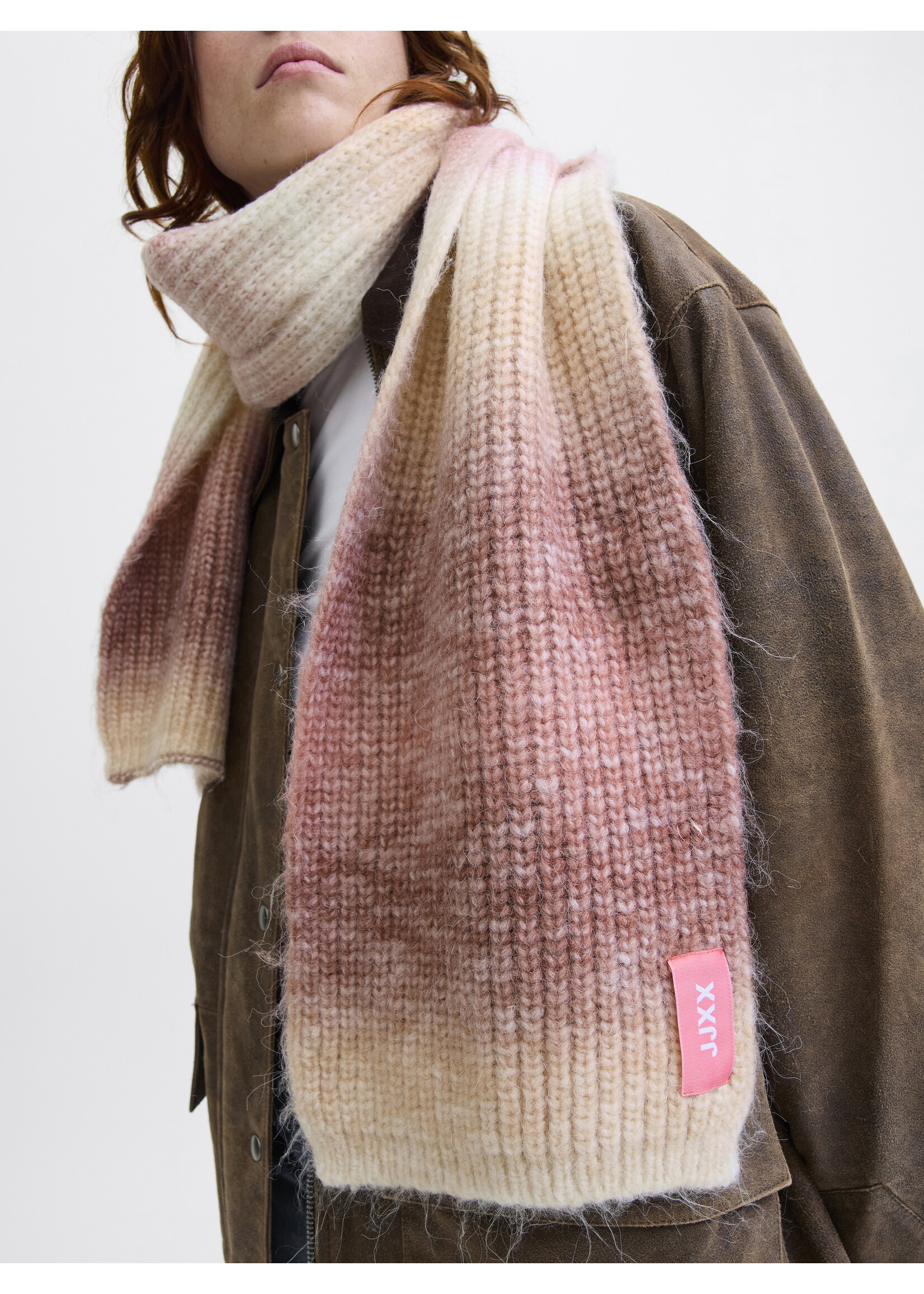 JXBERRY GRADIENT SCARF - VANILLA ICE