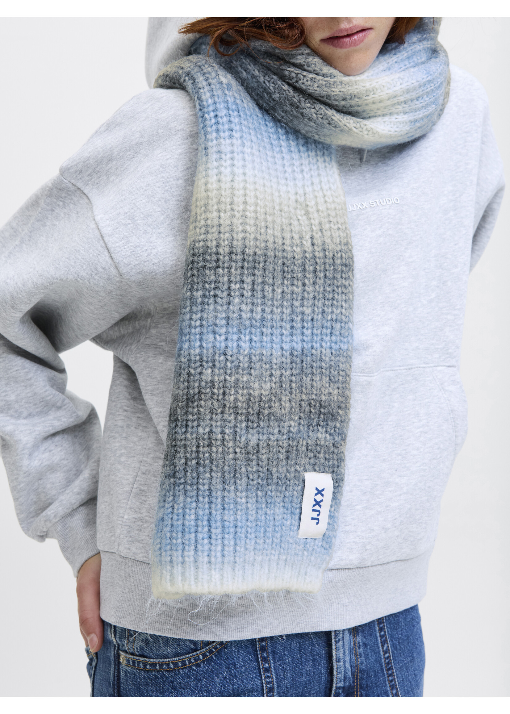 Copy of JXBERRY GRADIENT SCARF - VANILLA ICE