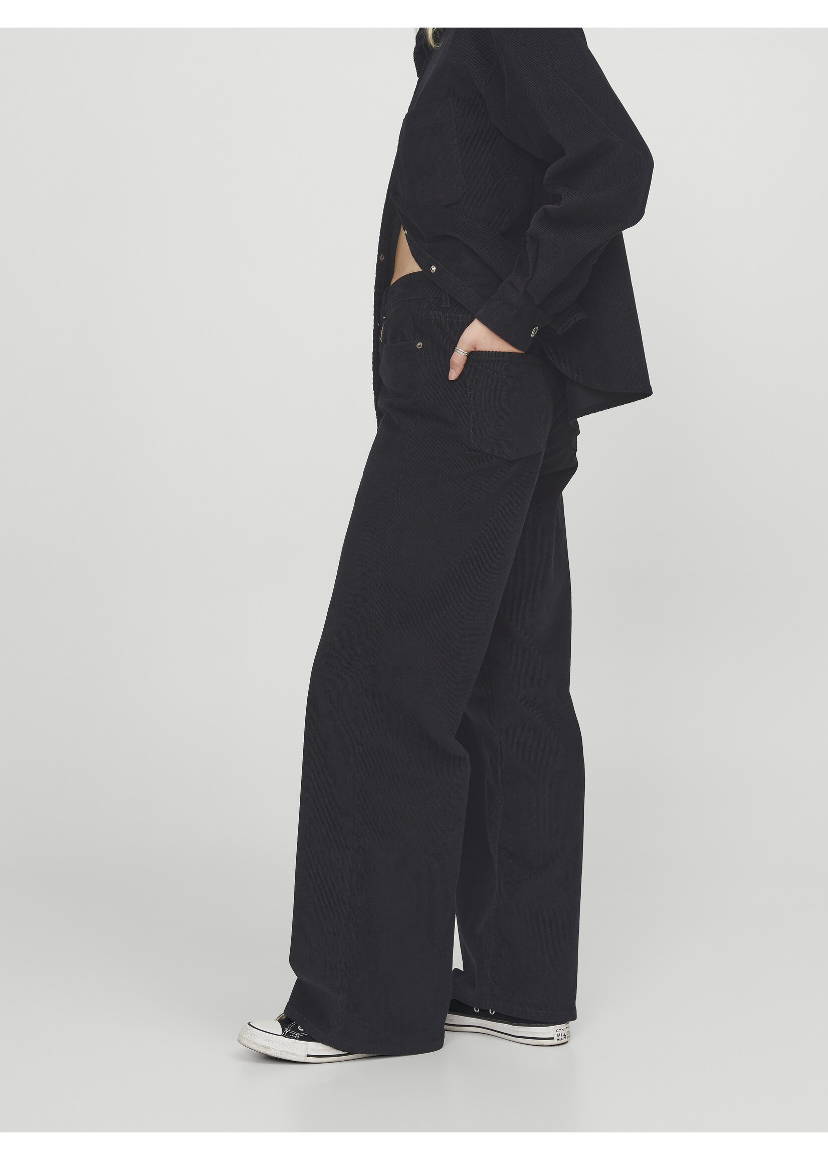 JXGELLY TOKYO CORDUROY PANT - BLACK