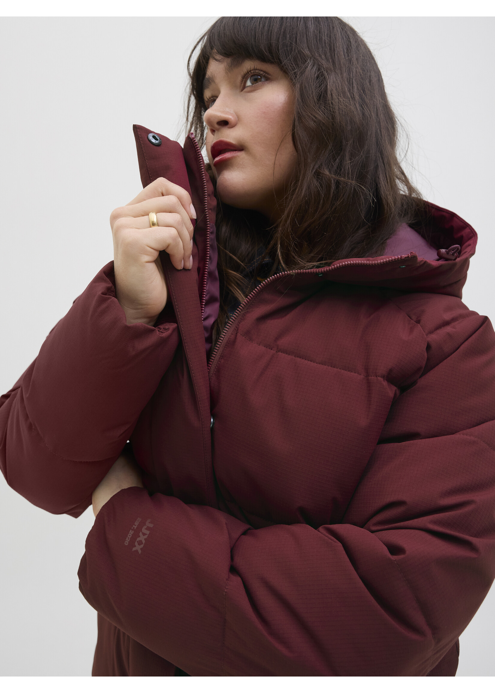 JXGLOBAL PUFFER JACKET - CABERNET