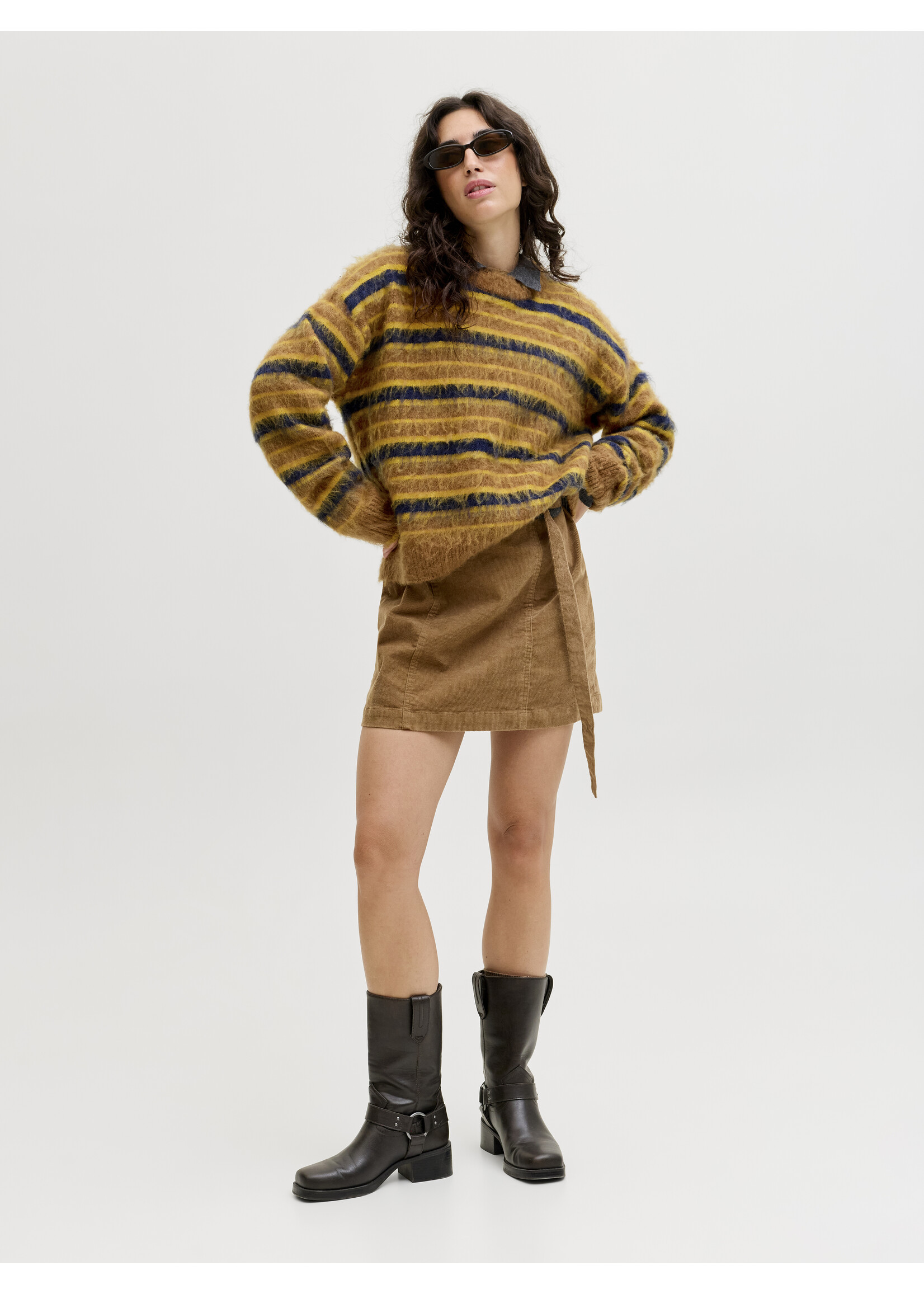 JXCALISTA CREW NECK KNIT - RUBBER/GOLD FLAKE
