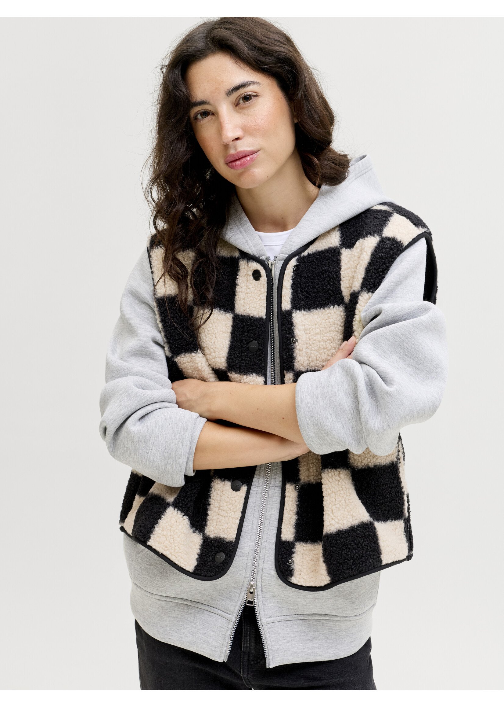 JXVERA CHECK TEDDY VEST - BONE WHITE CHECKS