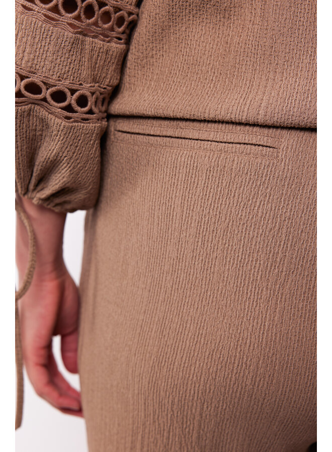 Broek Ailani sahara