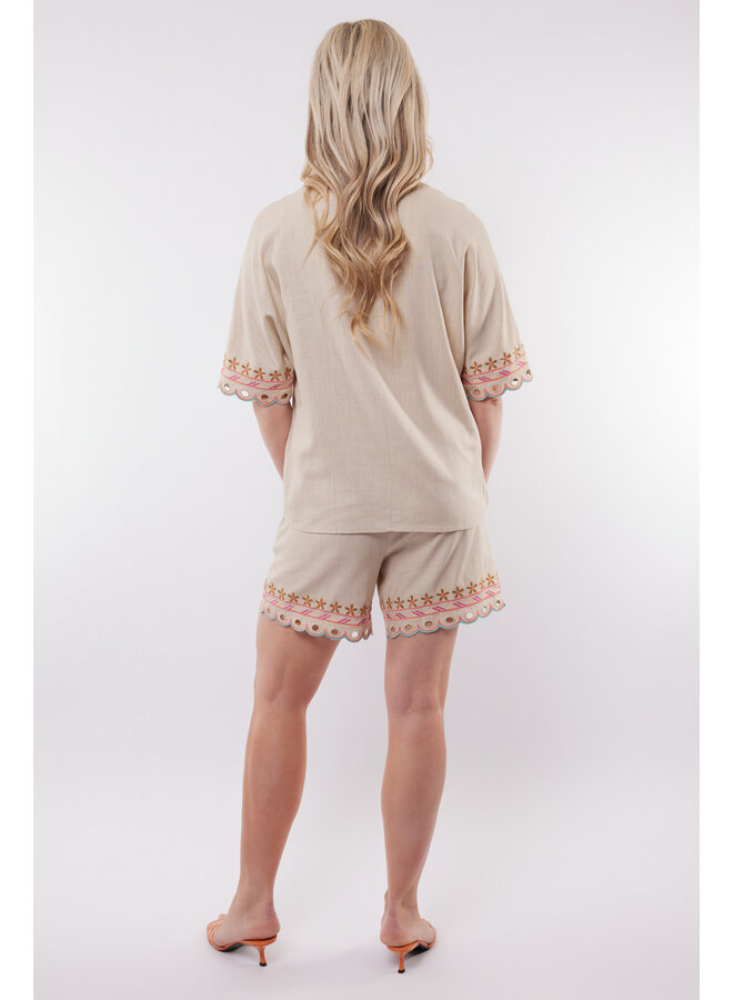 Short Almeda sand