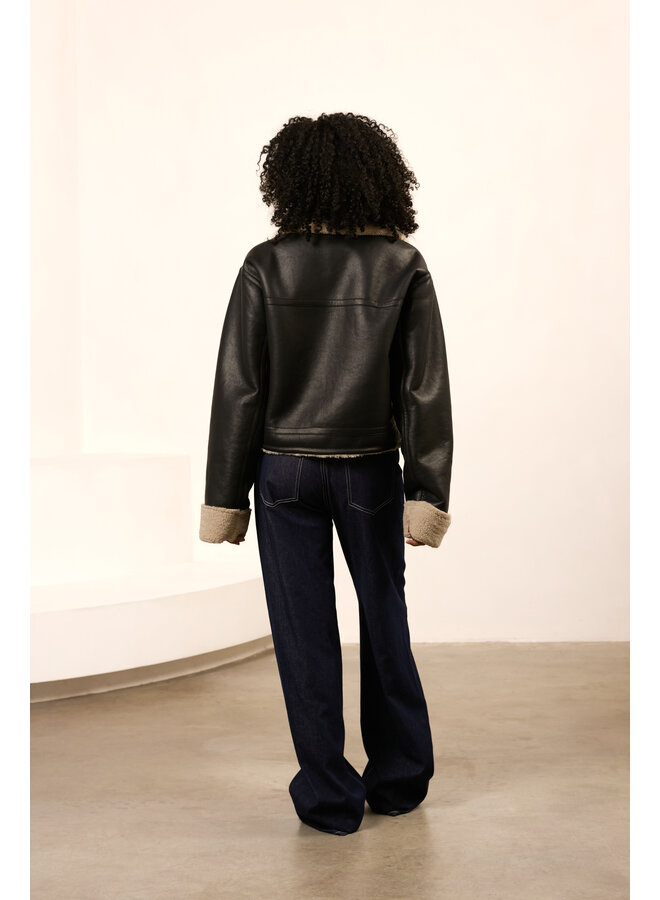 Jas Ruby black