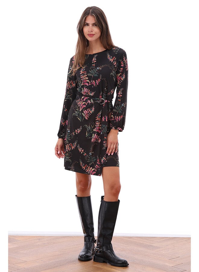 Jurk B321 met ronde hals & design