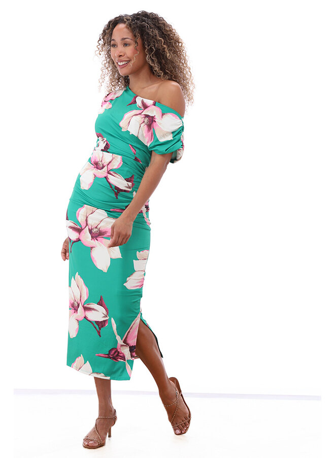 Jurk C100 off shoulder met design