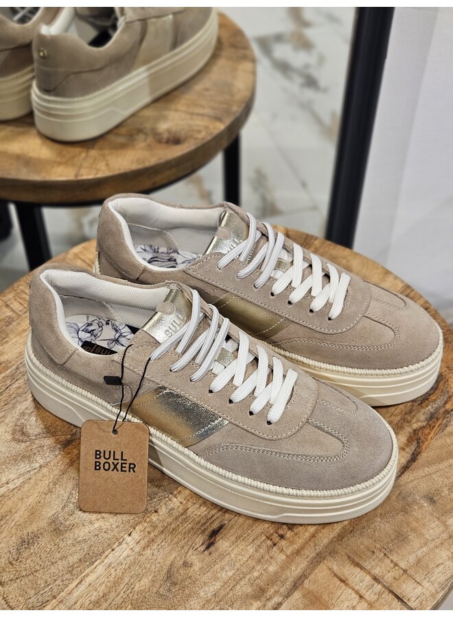 Sneakers Sand