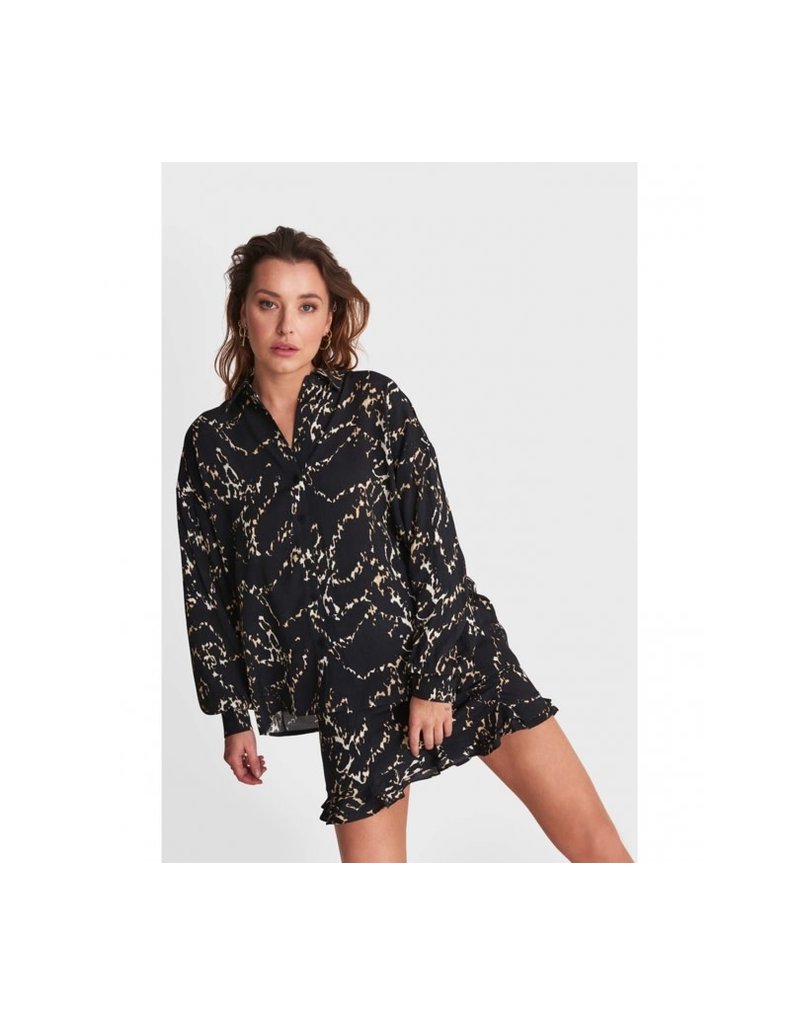 Alix The Label Alix The Label Woven Animal Lines Oversized Blouse Black
