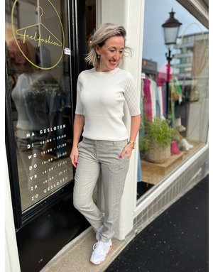 Five Units Kylie Crop 38 Black Cream