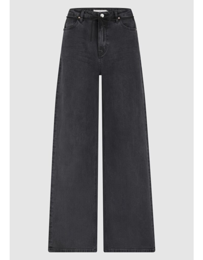 Circle of Trust Circle of Trust Jona True Black