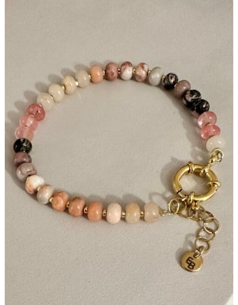 Ellen Beekmans Ellen Beekmans Arm 284 Nude