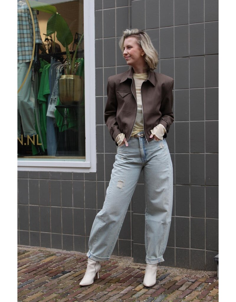 Feel Fashion Feel Blazer Kort Angi Bruin