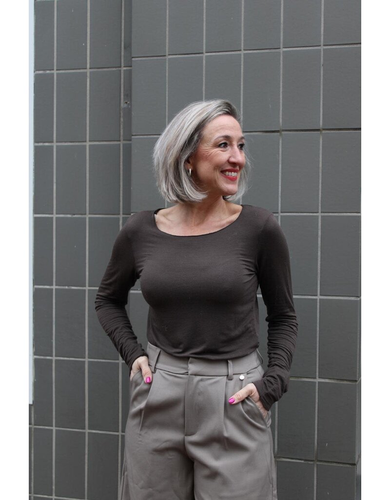 Feel Fashion Feel Top Ronde Hals  Bruin L.M