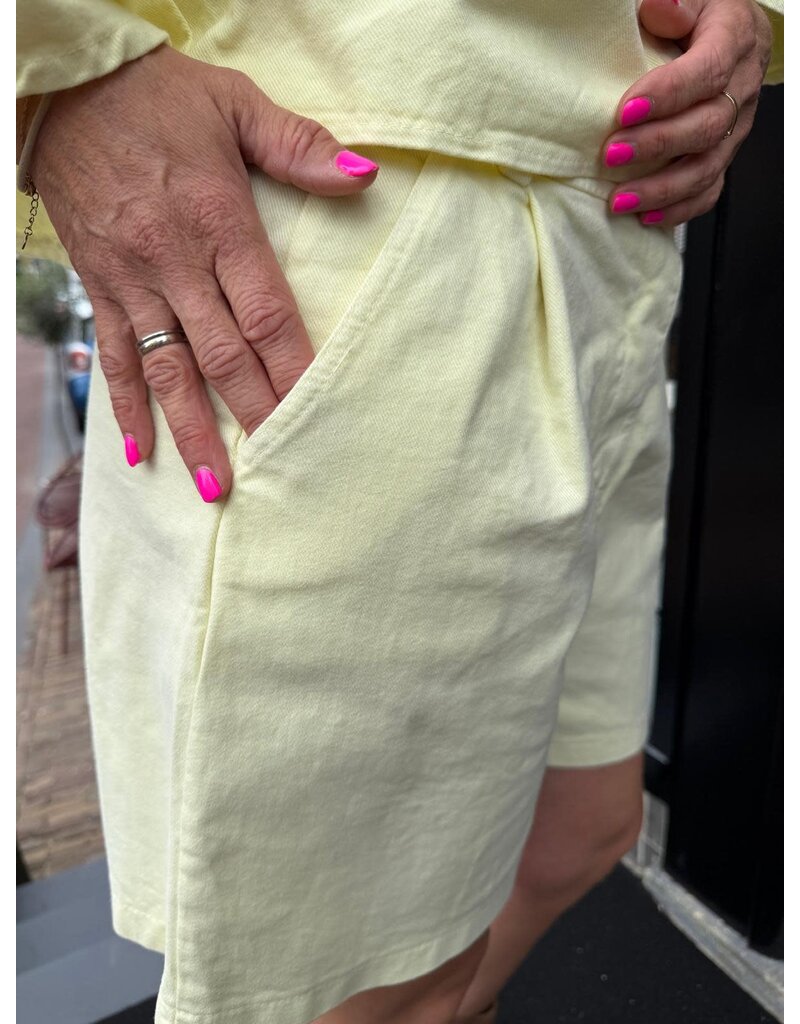 Feel Fashion Feel Short Geel Jeans