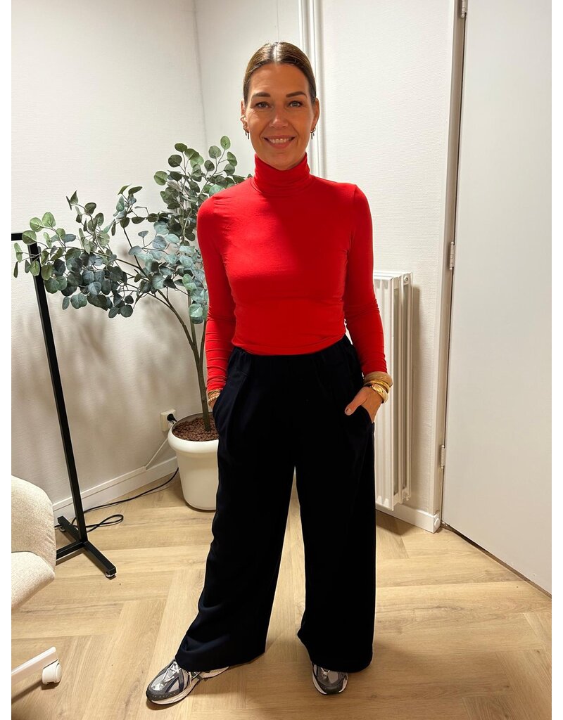 MBYM MBYM Ina Basic Red Aura