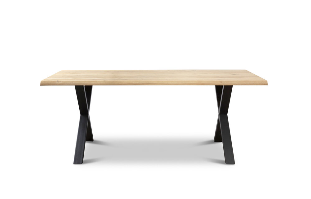 Industriele Eikenhout Salon of Eetkamertafel Fabrio met stalen X-Frame