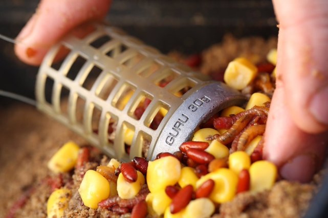 GURU - X-Change Distance Feeder