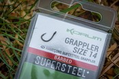 KORUM - Grappler Barbed Supersteel