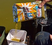 DYNAMITE BAITS - Swim Stim  F1 Sweet Pellets DYNAMITE BAITS - Swim Stim  F1 Sweet Pellets