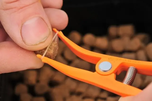 GURU - Pellet Pliers