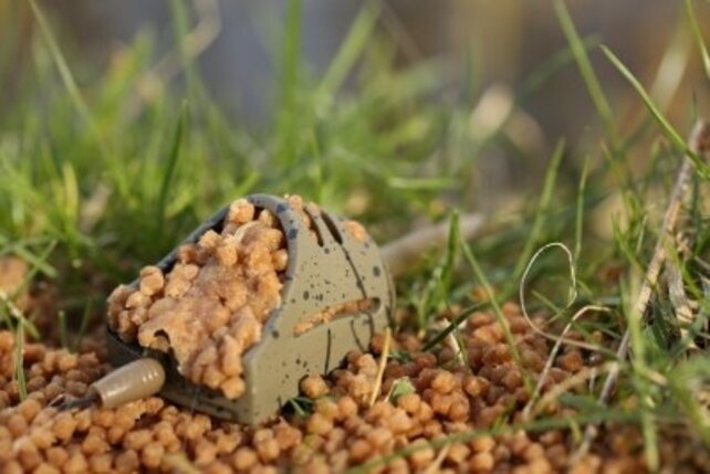 GURU - Hybrid Pellet Feeder