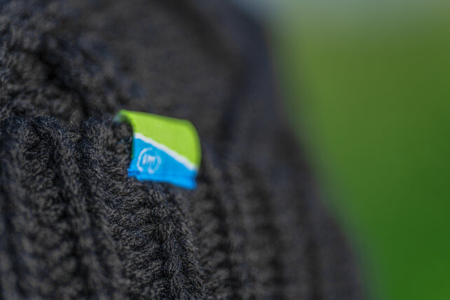 PRESTON - Knitted Bobble