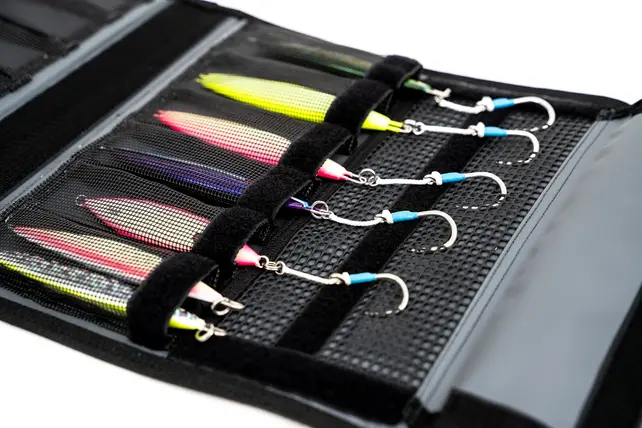 NOMAD DESIGN - Jig Wallet With Hook Mesh NOMAD DESIGN - Jig Wallet With Hook Mesh