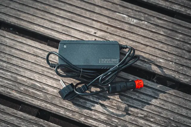 Voltacase Outdoorcase Battery & charger