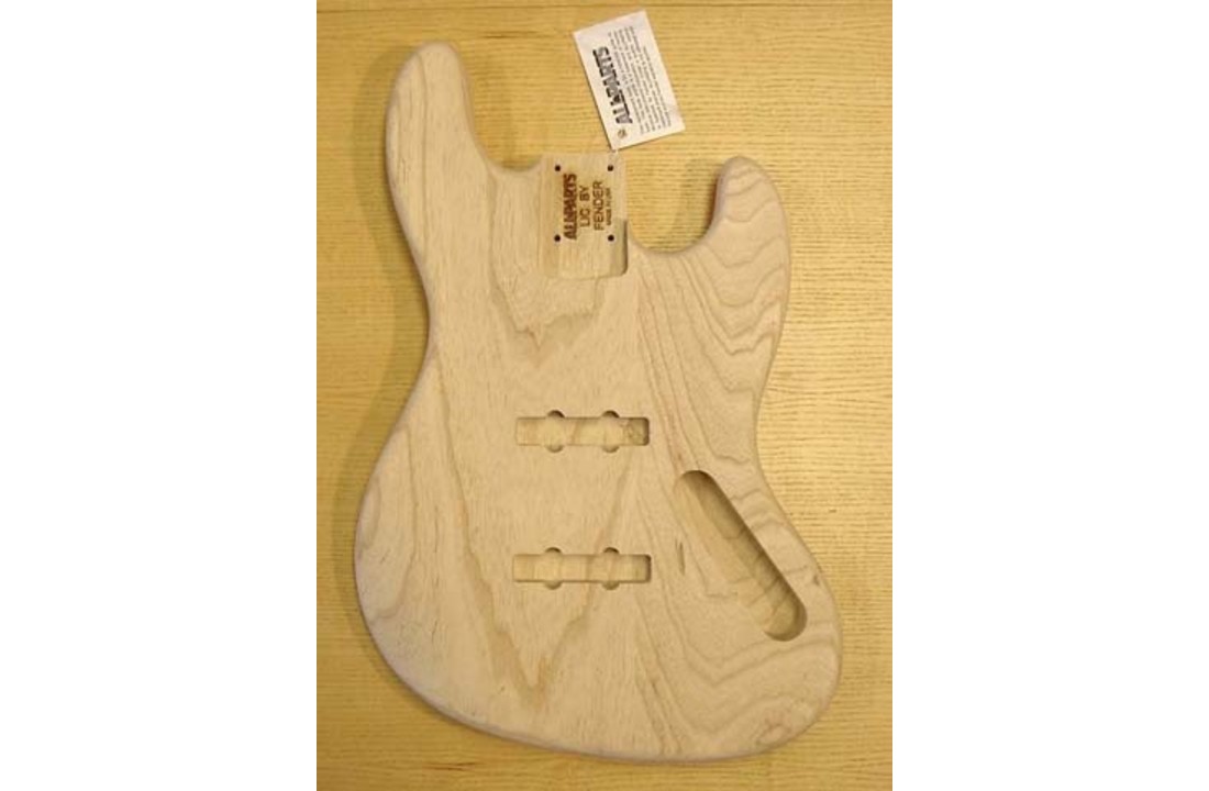 Allparts Jazz Bass body swamp ash