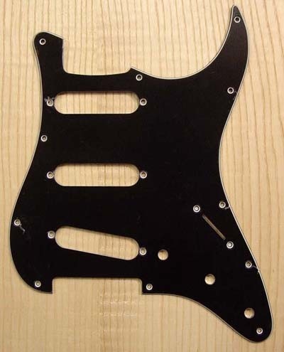Allparts Stratocaster pickguard black 3ply