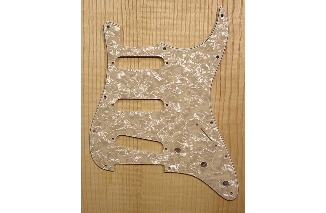 Allparts Stratocaster pickguard parchment pearloid 3ply